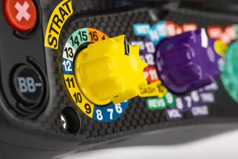 Mercedes-AMG PETRONAS F1 Sim Racing Steering Wheel (2024/2025) - Sim-Lab - Sim Race Webshop product image 12